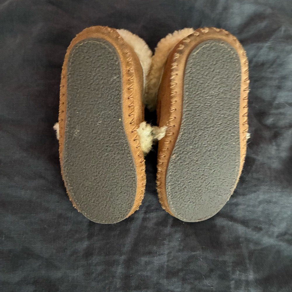 Shearling Slippers - Picture 7 of 8